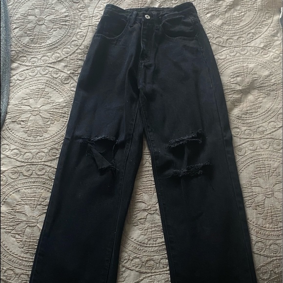 WIDE LEG OVERSIZED BLACK JEANS - Picture 1 of 3